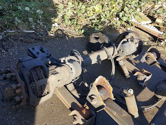 Mercedes-Benz ONBEKEND - Axle and parts for Truck: picture 1 Mercedes-Benz ONBEKEND - Axle and parts for Truck: picture 1