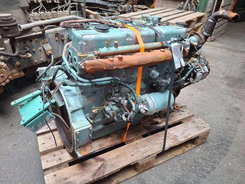Mitsubishi 6DS70-P - Engine: picture 1 Mitsubishi 6DS70-P - Engine: picture 1