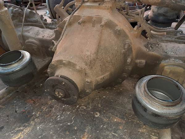 Volvo RAD-A4 (FH12) - Rear axle for Truck: picture 3 Volvo RAD-A4 (FH12) - Rear axle for Truck: picture 3