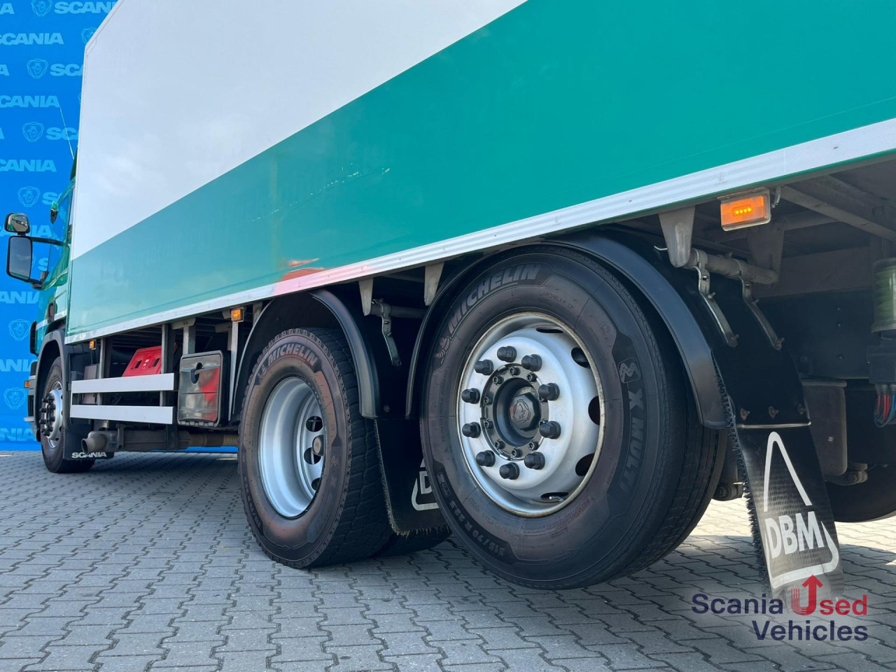 Box truck SCANIA P 320 DB6x2*4MNB RETARDER FULL AIR 8T TAIL LIFT 2T: picture 15