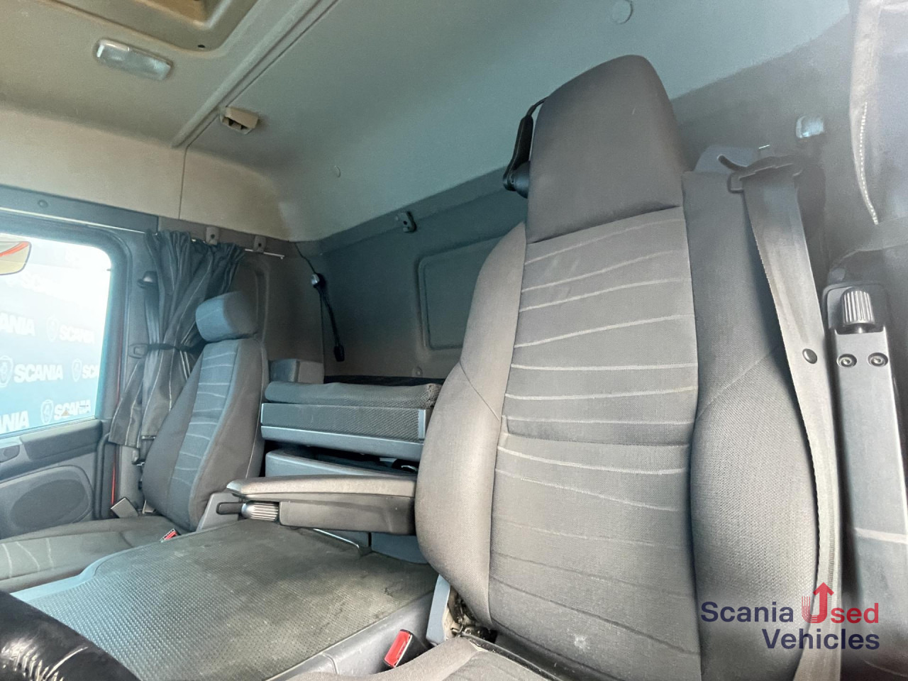 SCANIA P 370 LB4x2MNB RETARDER FULL AIR 705X245X235 - Box truck: picture 5 SCANIA P 370 LB4x2MNB RETARDER FULL AIR 705X245X235 - Box truck: picture 5