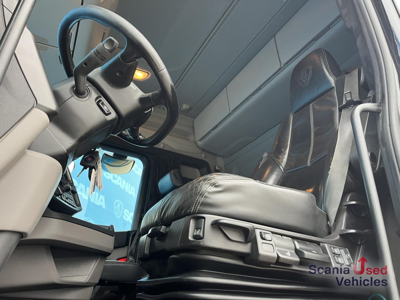 SCANIA R 450 A4x2NB DIFF-LOCK FULL AIR PTO - Tractor unit: picture 5 SCANIA R 450 A4x2NB DIFF-LOCK FULL AIR PTO - Tractor unit: picture 5