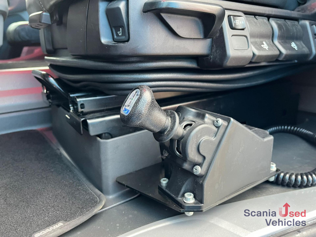 SCANIA R 450 A4x2NB RETARDER DIFF-L KIPPER HYDRO ADR-FL - Tractor unit: picture 4 SCANIA R 450 A4x2NB RETARDER DIFF-L KIPPER HYDRO ADR-FL - Tractor unit: picture 4