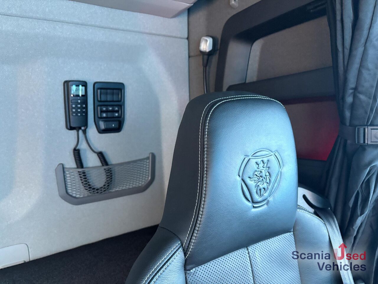 SCANIA R 500 A4x2NB RETARDER FULL AIR P-AIRCO VECTO 3 - Tractor unit: picture 5 SCANIA R 500 A4x2NB RETARDER FULL AIR P-AIRCO VECTO 3 - Tractor unit: picture 5