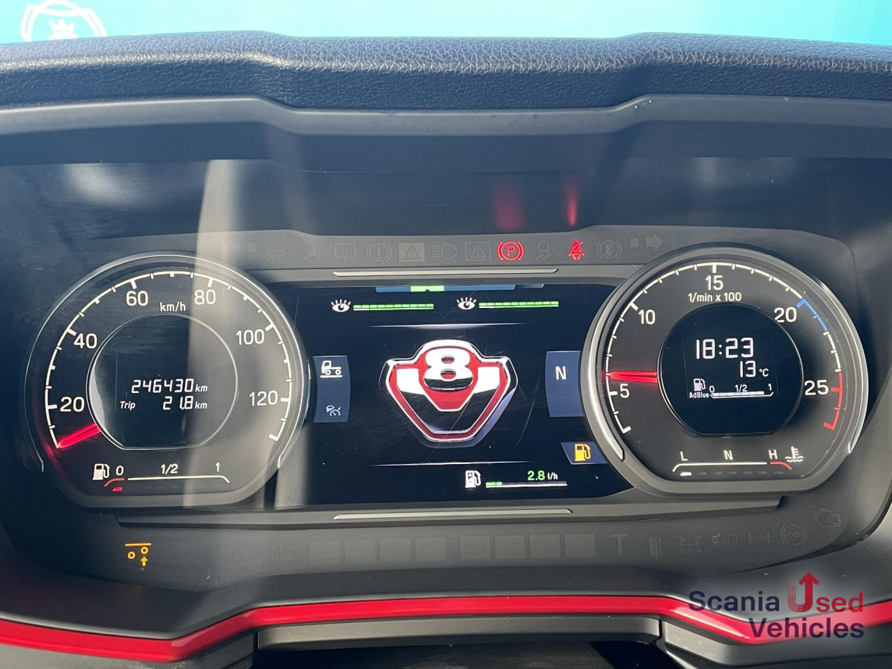 SCANIA S 660 A6x2/4NB V8 RETARDER FULL AIR 8T DIFF-L LED - Tractor unit: picture 5 SCANIA S 660 A6x2/4NB V8 RETARDER FULL AIR 8T DIFF-L LED - Tractor unit: picture 5