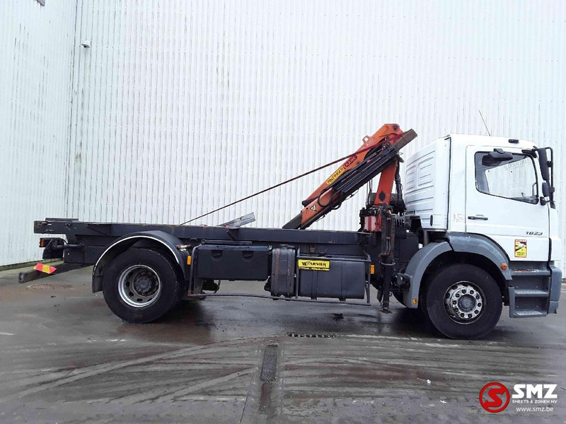 Mercedes-Benz Axor 1823 Palfinger pk4501 - Dropside/ Flatbed truck, Crane truck: picture 4 Mercedes-Benz Axor 1823 Palfinger pk4501 - Dropside/ Flatbed truck, Crane truck: picture 4