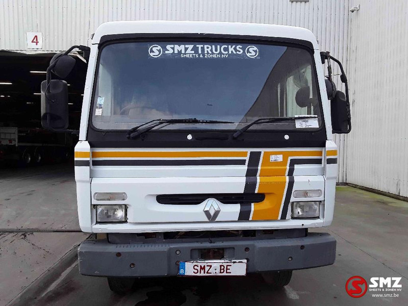Renault - Road sweeper: picture 2 Renault - Road sweeper: picture 2