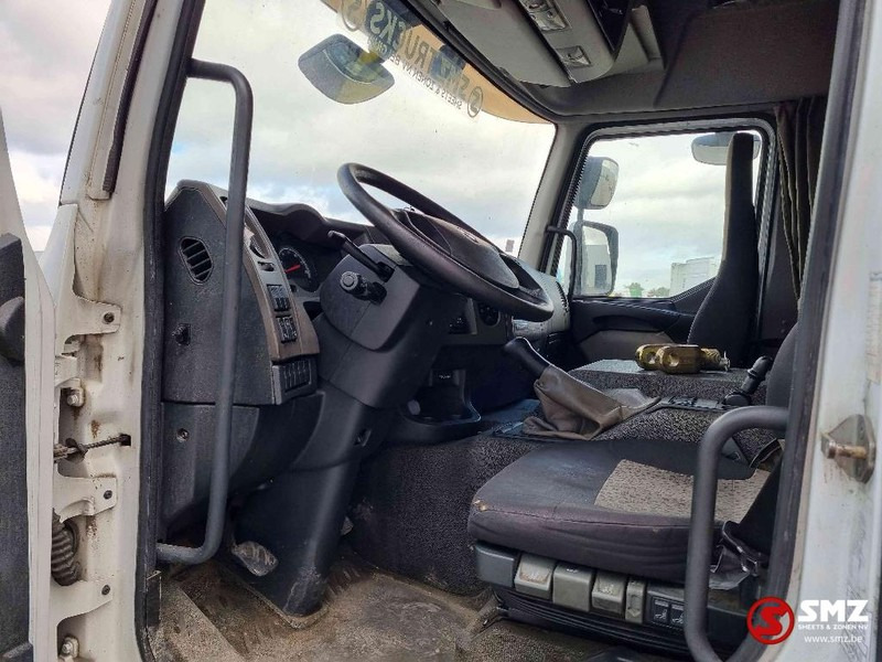Interior photo 1: Curtainsider truck Renault Premium 310 NO gearbox sans boite