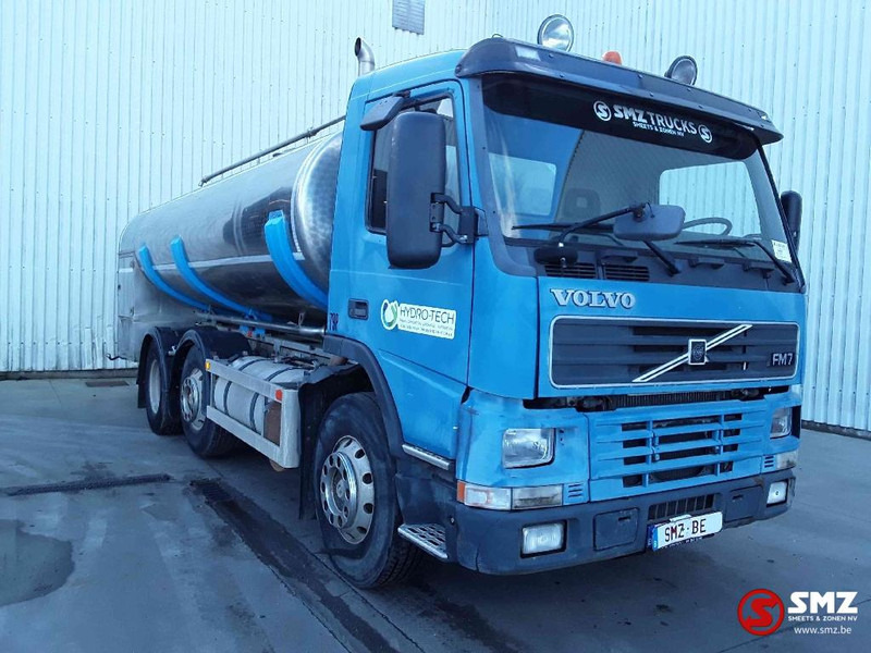 Volvo FM 320 6x2 inox - Tank truck: picture 1 Volvo FM 320 6x2 inox - Tank truck: picture 1