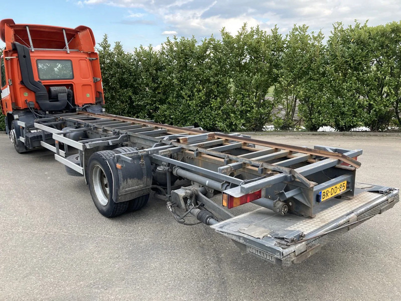 DAF CF65.180 Euro3 Manual / Laadklep - Cab chassis truck: picture 4 DAF CF65.180 Euro3 Manual / Laadklep - Cab chassis truck: picture 4