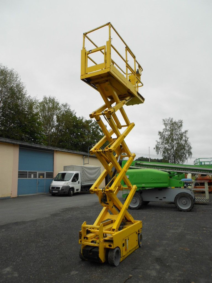 Genie GS 1930, Scherenarbeitsbühne Genie 8 m - Truck mounted aerial platform: picture 2 Genie GS 1930, Scherenarbeitsbühne Genie 8 m - Truck mounted aerial platform: picture 2