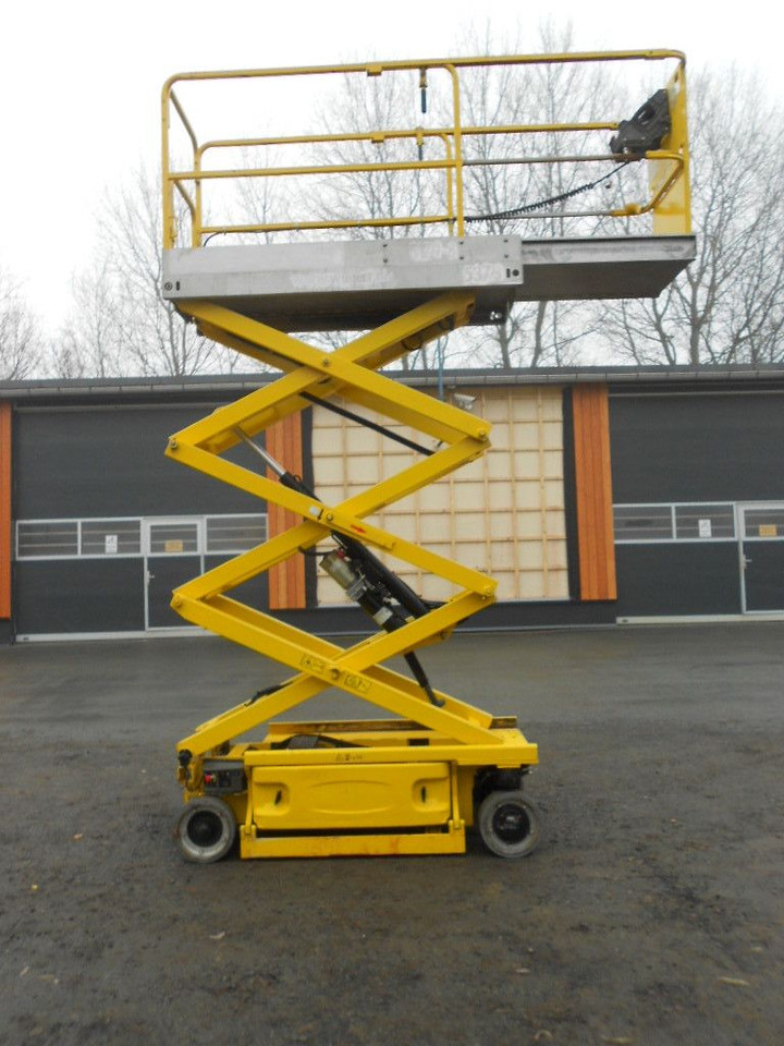 JLG 1930 ES, Scherenarbeitsbühne AH 8 m - Truck mounted aerial platform: picture 1 JLG 1930 ES, Scherenarbeitsbühne AH 8 m - Truck mounted aerial platform: picture 1