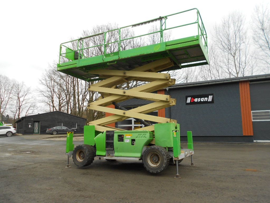 JLG 4394RT, Scherenbühne , 15 m, Allrad, Stützen - Scissor lift: picture 2 JLG 4394RT, Scherenbühne , 15 m, Allrad, Stützen - Scissor lift: picture 2