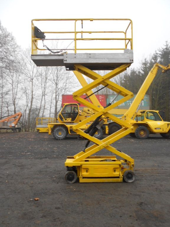 JLG JLG 1930 ES, Scherenarbeitsbühne AH 8 m - Scissor lift: picture 5 JLG JLG 1930 ES, Scherenarbeitsbühne AH 8 m - Scissor lift: picture 5