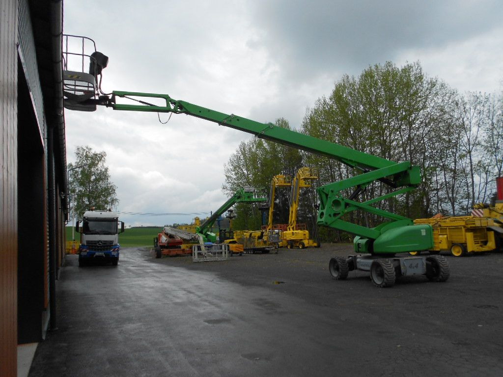 Niftylift Niftylift HR28 Hybrid , 4x4 , 28 - Articulated boom: picture 3 Niftylift Niftylift HR28 Hybrid , 4x4 , 28 - Articulated boom: picture 3