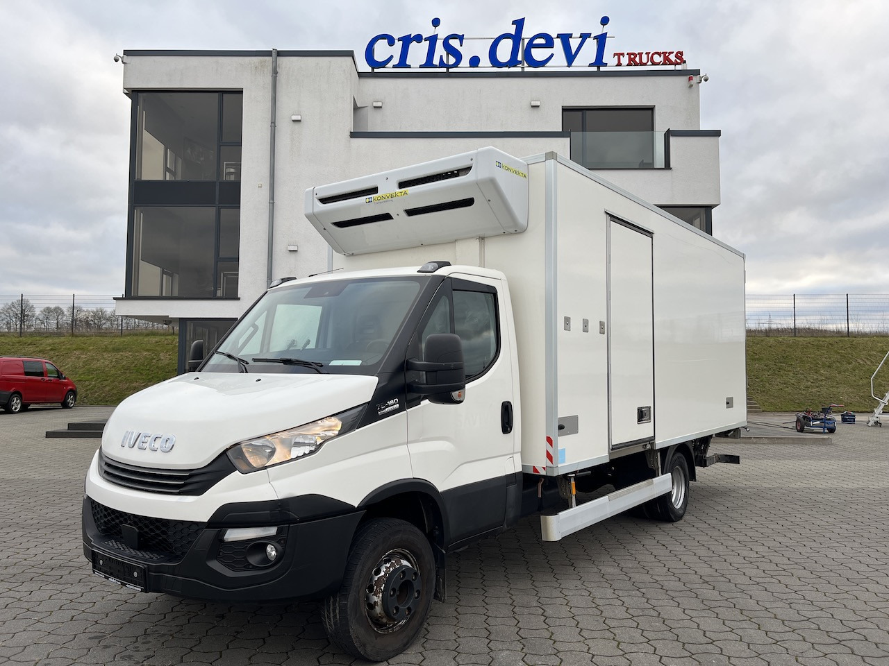 Iveco 70C18 Daily Tiefkühlkoffer mit Ladebordwand - Refrigerated van: picture 1 Iveco 70C18 Daily Tiefkühlkoffer mit Ladebordwand - Refrigerated van: picture 1
