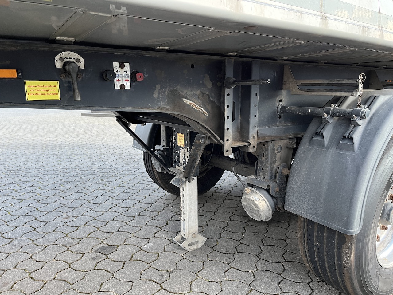 Kempf SKM 35 3 Thermo Mulde - Tipper semi-trailer: picture 5 Kempf SKM 35 3 Thermo Mulde - Tipper semi-trailer: picture 5