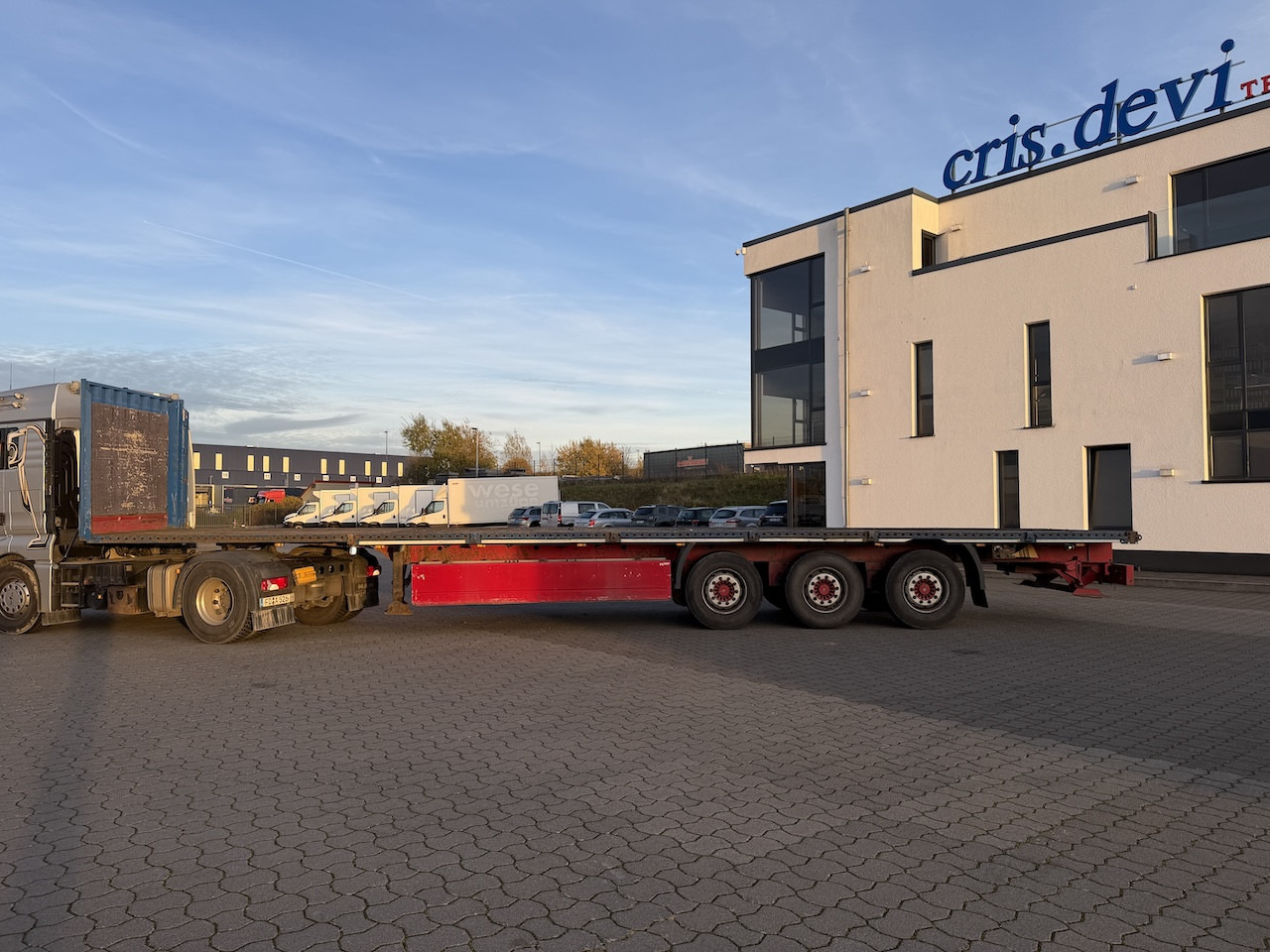 Krone SDP 27 - Dropside/ Flatbed semi-trailer: picture 2 Krone SDP 27 - Dropside/ Flatbed semi-trailer: picture 2