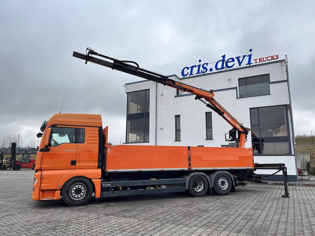 Crane truck, Dropside/ Flatbed truck MAN TGX 26.480 6x2  Atlas 145.2 Baustoff: picture 14