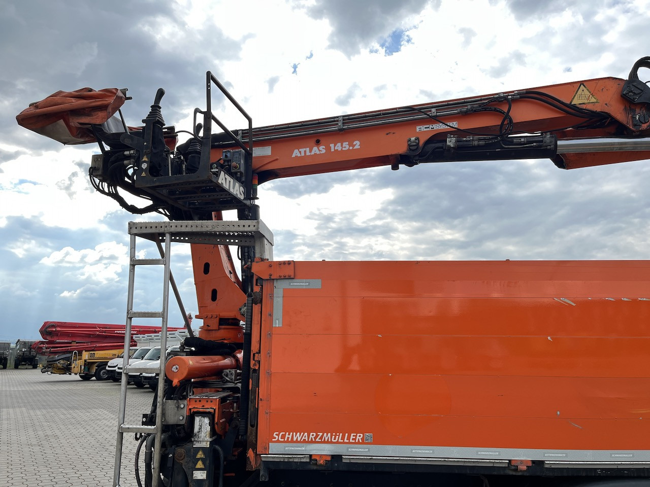 MAN TGX 26.480 6x2  Atlas 145.2 Kran Baustoff   AHK - Dropside/ Flatbed truck, Crane truck: picture 5 MAN TGX 26.480 6x2  Atlas 145.2 Kran Baustoff   AHK - Dropside/ Flatbed truck, Crane truck: picture 5