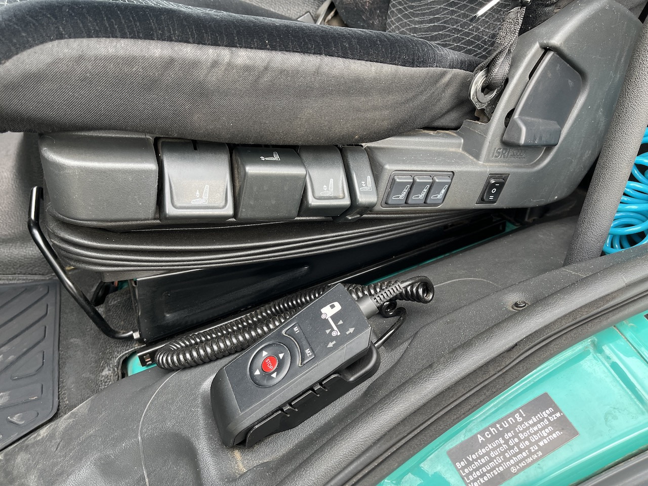 Mercedes-Benz Atego 823 4x2 AHK Hebezug Seilzug Brennholz - Flatbed van: picture 4 Mercedes-Benz Atego 823 4x2 AHK Hebezug Seilzug Brennholz - Flatbed van: picture 4