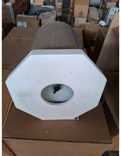 Komatsu 6125-81-7032 - Engine for Construction machinery: picture 4 Komatsu 6125-81-7032 - Engine for Construction machinery: picture 4