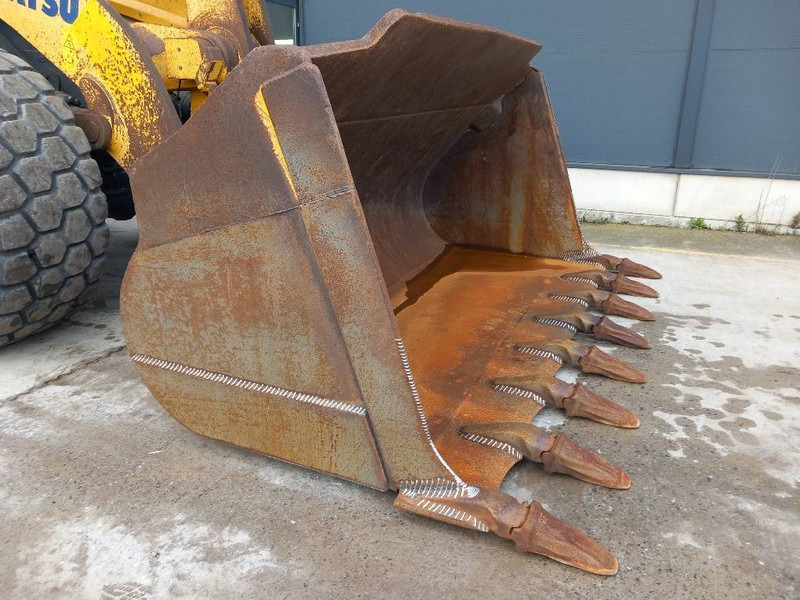 Komatsu WA500-7 - Wheel loader: picture 3 Komatsu WA500-7 - Wheel loader: picture 3