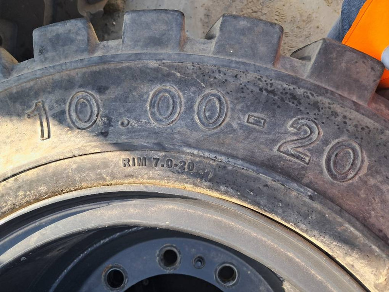 Trelleborg Excavator 10.00-20 SOLID (8 tyres) - Wheels and tires for Construction machinery: picture 5 Trelleborg Excavator 10.00-20 SOLID (8 tyres) - Wheels and tires for Construction machinery: picture 5