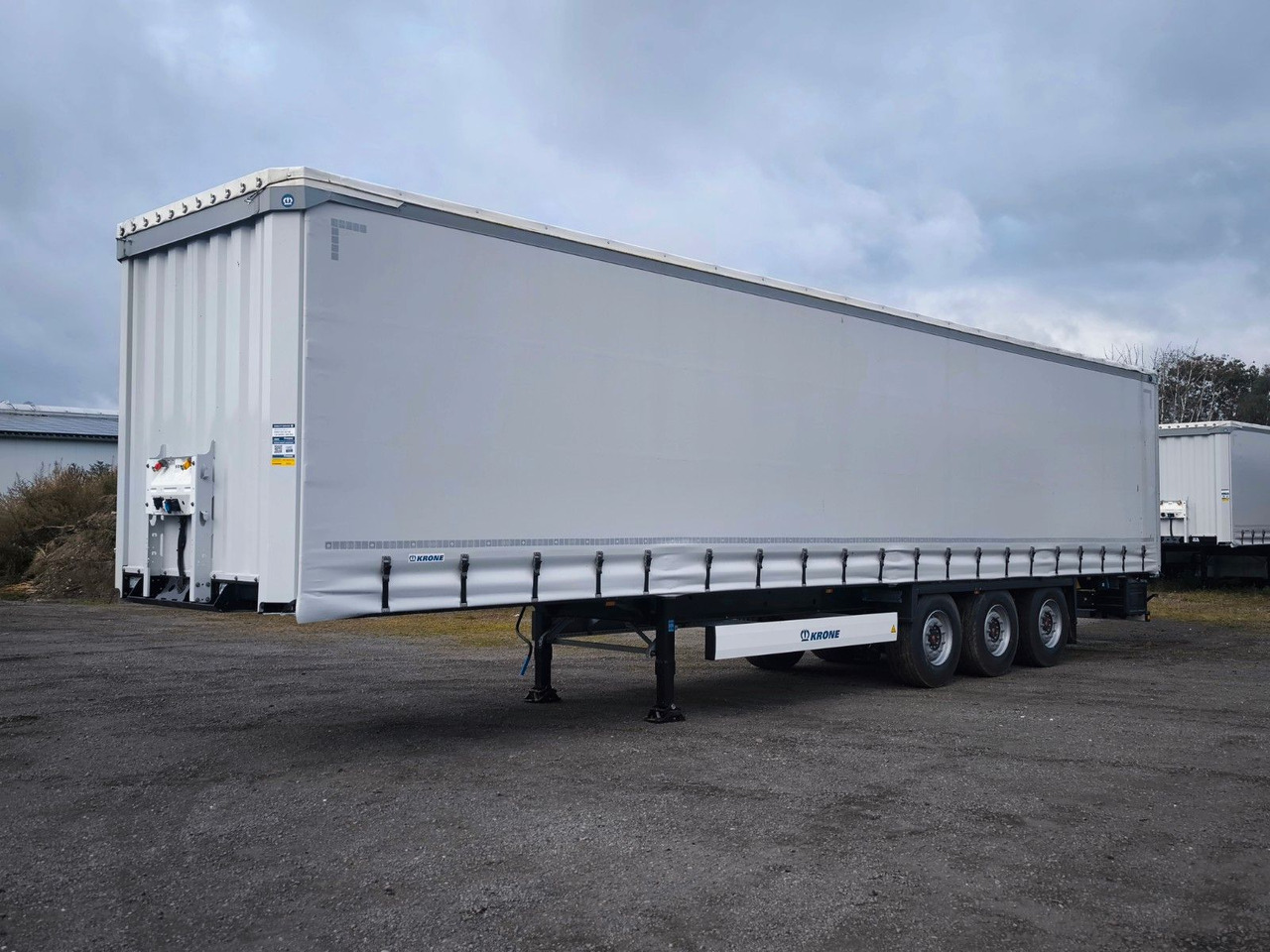 Krone Planauflieger SDP 27 Edscha - Curtainsider semi-trailer: picture 1 Krone Planauflieger SDP 27 Edscha - Curtainsider semi-trailer: picture 1