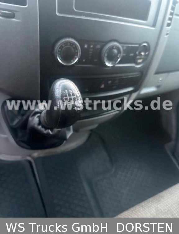 Mercedes-Benz Sprinter II Kasten 216 CDI Hoch/Lang - Car: picture 4 Mercedes-Benz Sprinter II Kasten 216 CDI Hoch/Lang - Car: picture 4