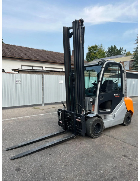 Still RX70-35*Gas*Triplex*hoch*Seitenschieber*Zinkenverstellung - Forklift: picture 2 Still RX70-35*Gas*Triplex*hoch*Seitenschieber*Zinkenverstellung - Forklift: picture 2