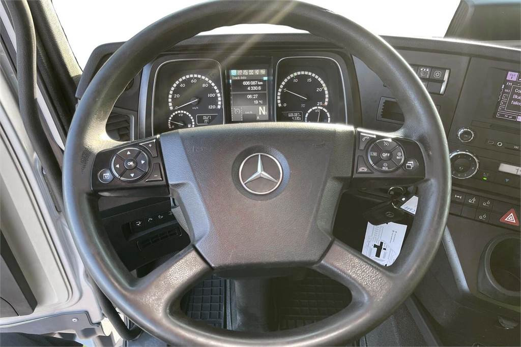 Isothermal truck Mercedes-Benz ACTROS L 2551 6x2 FRC 06/2027: picture 13