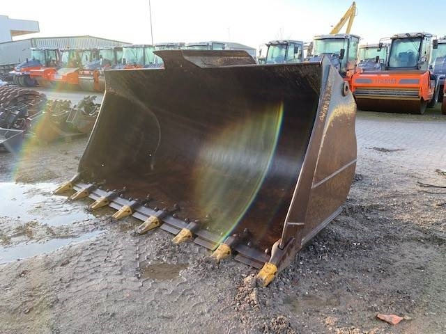 Liebherr (1884) L 586 Schaufel / bucket - Wheel loader: picture 5 Liebherr (1884) L 586 Schaufel / bucket - Wheel loader: picture 5