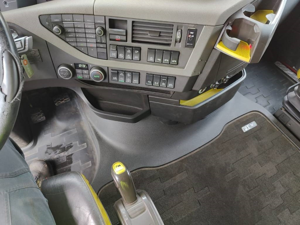 Timber truck Volvo FH 16 750: picture 17