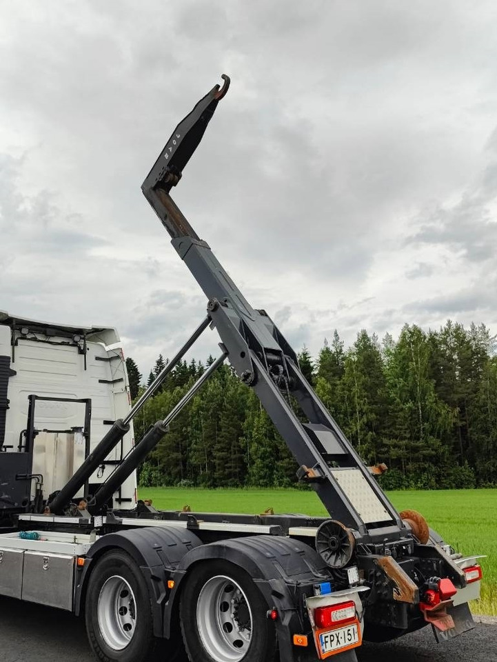 Hook lift truck Volvo FH 540: picture 6