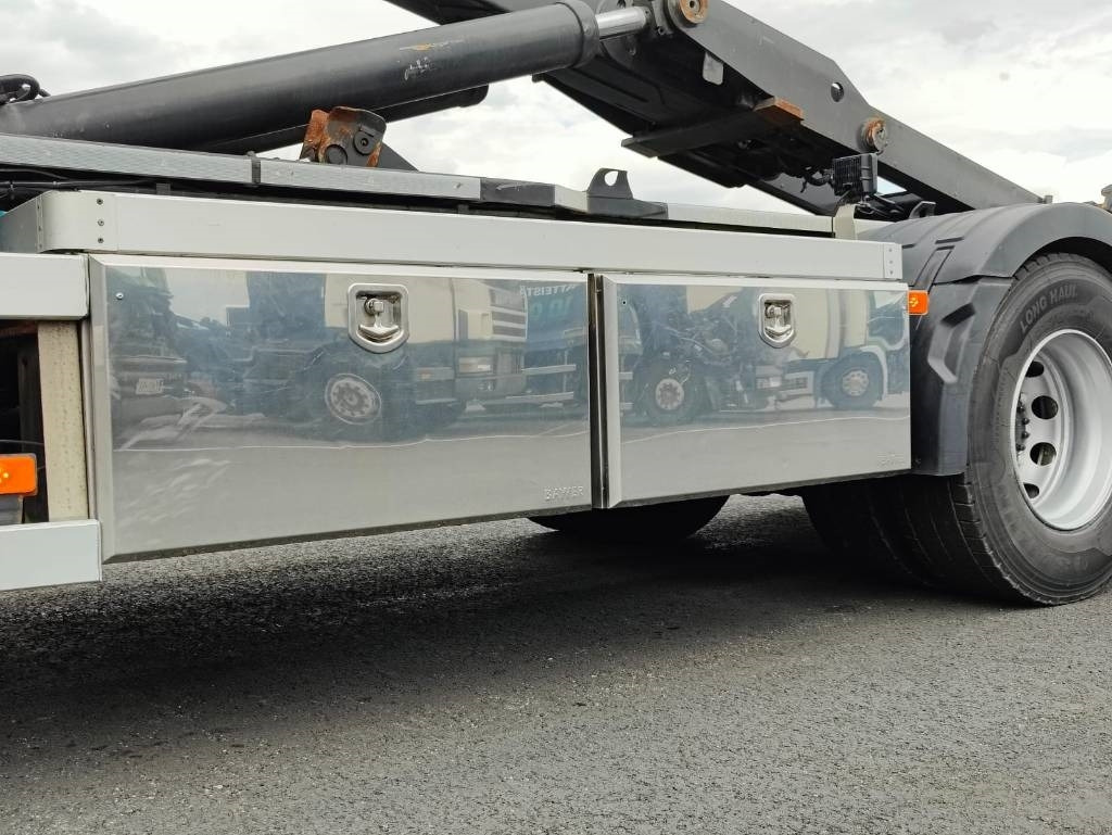 Hook lift truck Volvo FH 540: picture 13