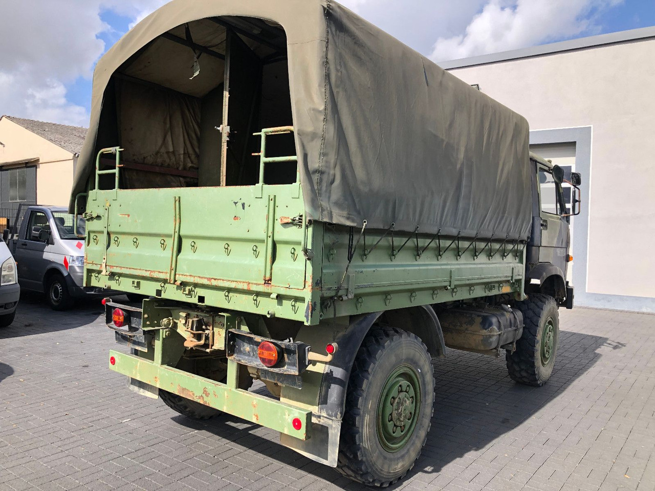 MAN 8.136 4X4 - Curtain side van: picture 2 MAN 8.136 4X4 - Curtain side van: picture 2