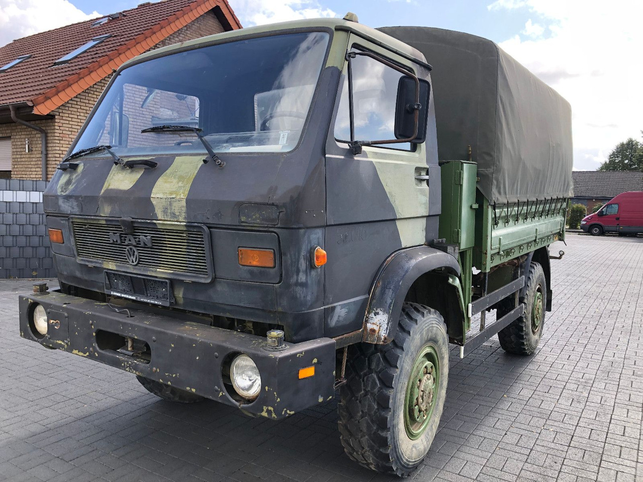 MAN 8.136 4X4 - Curtain side van: picture 1 MAN 8.136 4X4 - Curtain side van: picture 1