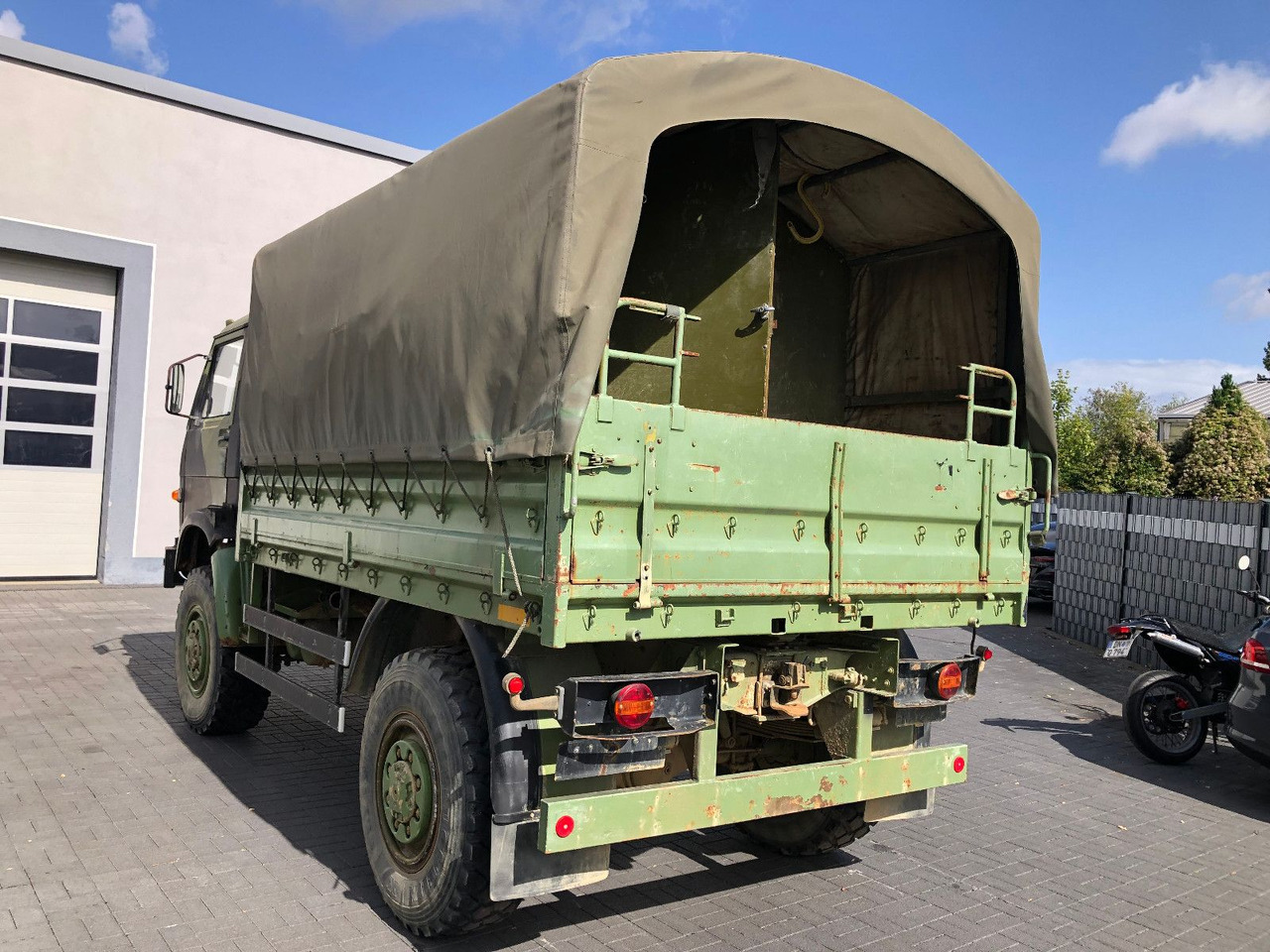 MAN 8.136 4X4 - Curtain side van: picture 4 MAN 8.136 4X4 - Curtain side van: picture 4