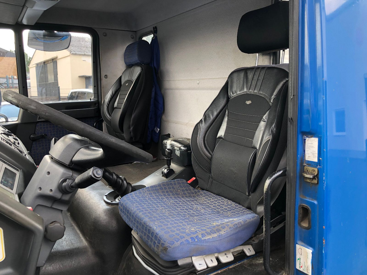 Flatbed van MAN LE 140 C Klima, Tempomat, TÜV 11-2025: picture 22
