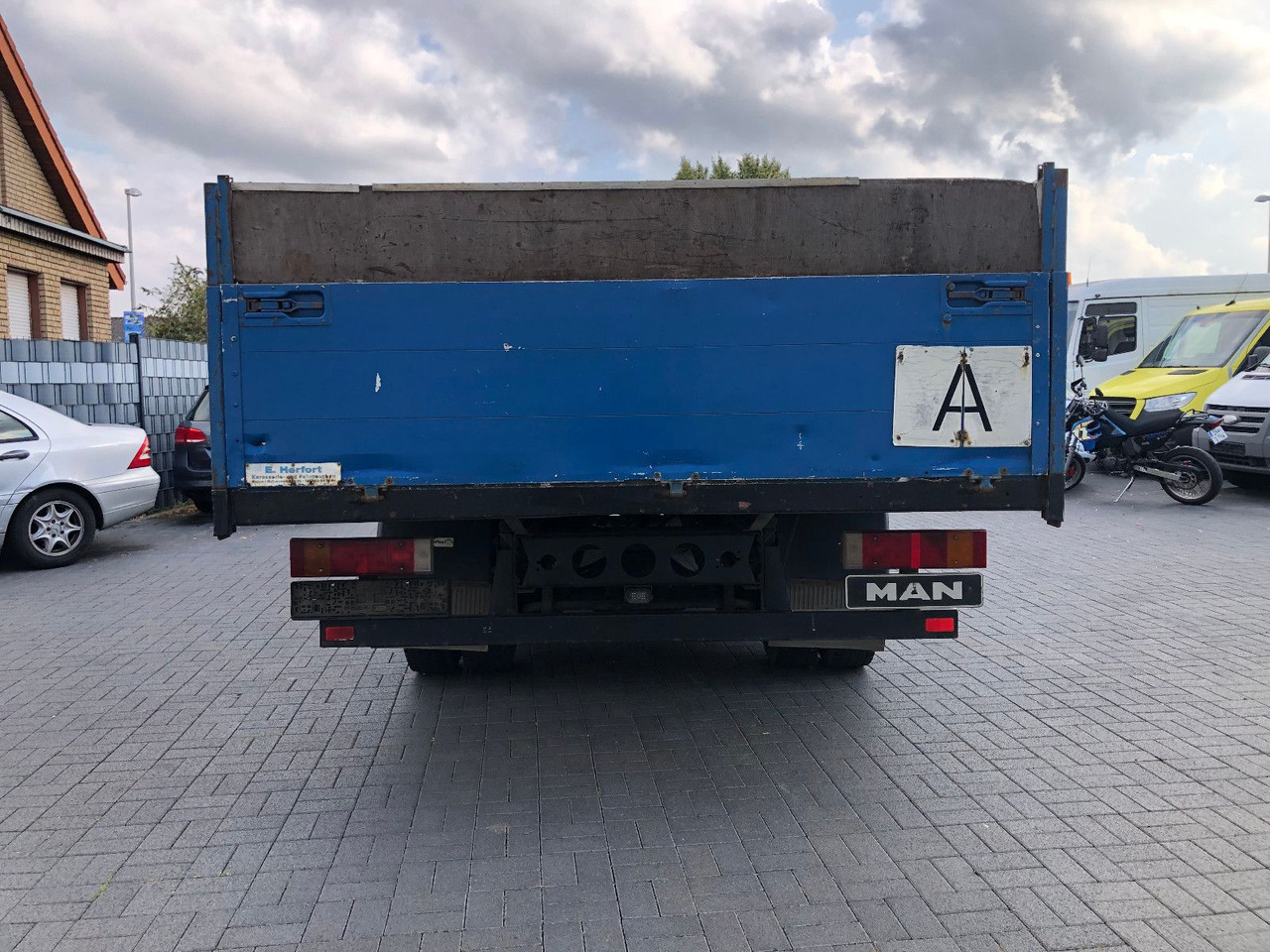 Flatbed van MAN LE 140 C Klima, Tempomat, TÜV 11-2025: picture 10