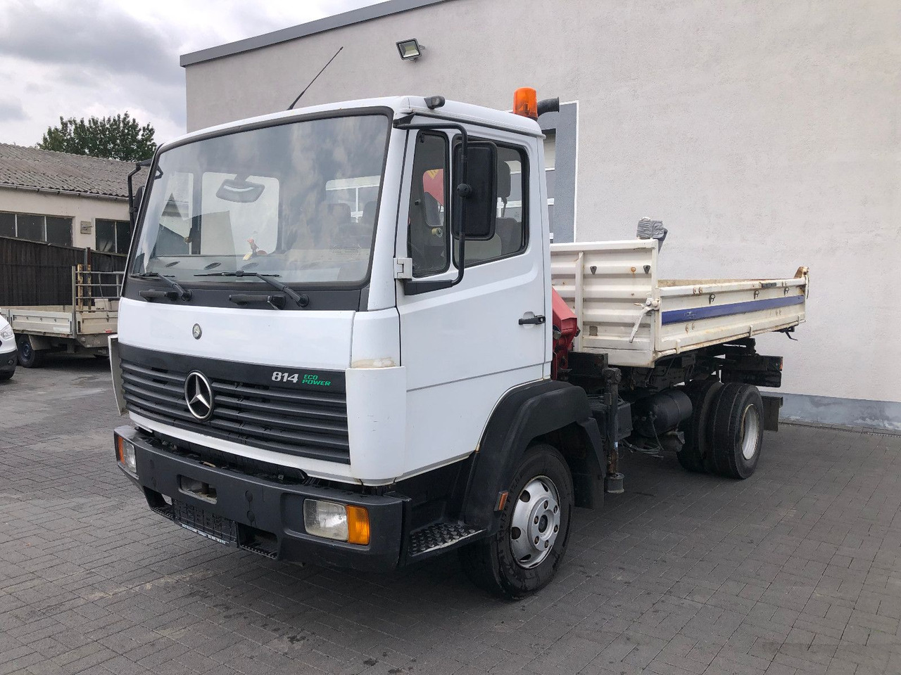 Mercedes-Benz 814 EcoPower, Kran - Tipper van: picture 1 Mercedes-Benz 814 EcoPower, Kran - Tipper van: picture 1