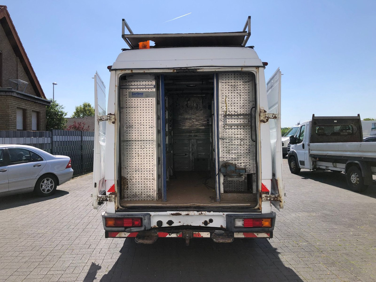 Panel van Mercedes-Benz Vario 816: picture 9