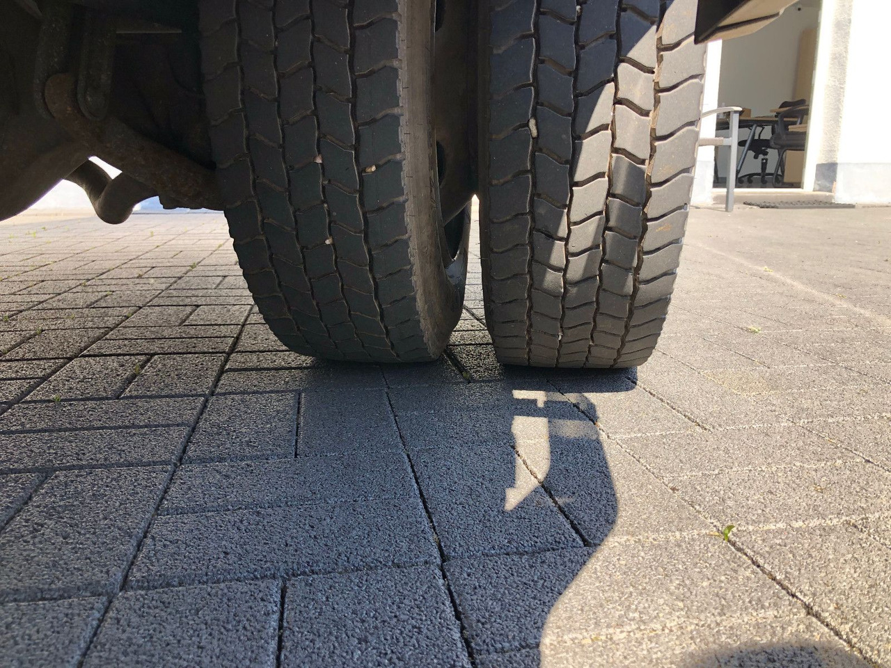 Panel van Mercedes-Benz Vario 816: picture 20