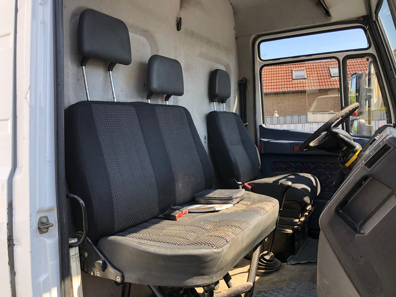 Panel van Mercedes-Benz Vario 816: picture 15