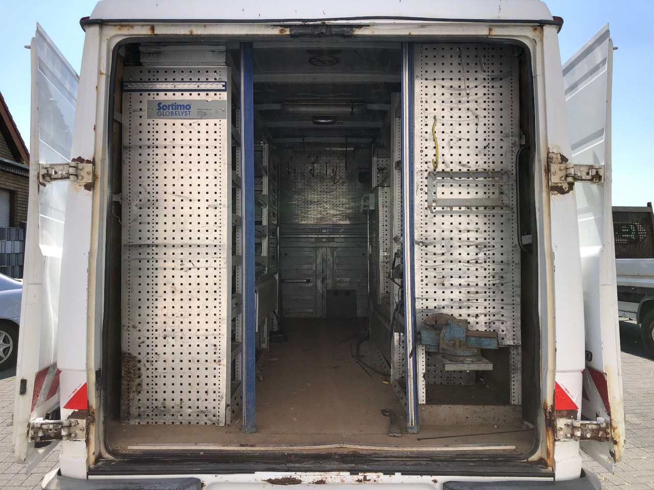 Panel van Mercedes-Benz Vario 816: picture 10
