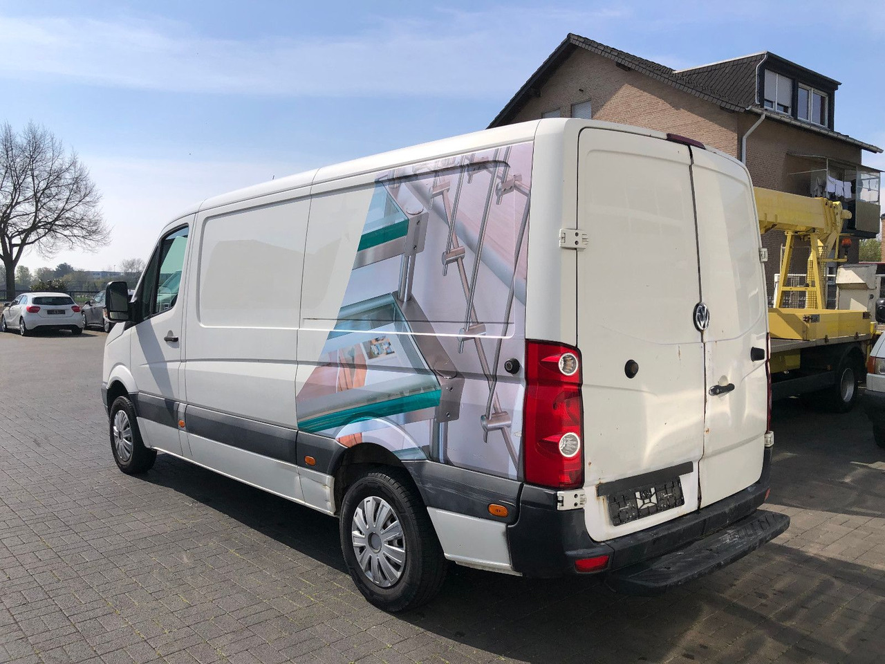 Volkswagen Crafter 2.5 TDI 30 mittel L2H1, Klima - Small van: picture 2 Volkswagen Crafter 2.5 TDI 30 mittel L2H1, Klima - Small van: picture 2