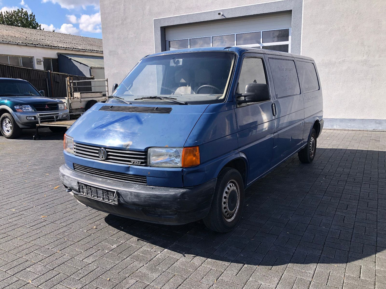 Volkswagen T4 2.5 TDI Lang - Small van: picture 1 Volkswagen T4 2.5 TDI Lang - Small van: picture 1