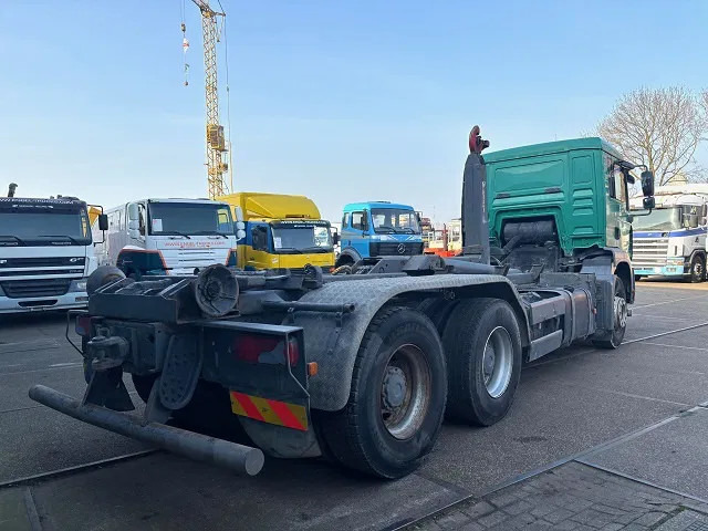 MAN TGA 26.360BB 6x4 FULL STEEL MULTILIFT HOOK-ARM (ZF16 MANUAL GEARBOX / FULL STEEL SUSPENSION / REDUCTION AXLES / AIRCONDITIONING) - Hook lift truck: picture 3 MAN TGA 26.360BB 6x4 FULL STEEL MULTILIFT HOOK-ARM (ZF16 MANUAL GEARBOX / FULL STEEL SUSPENSION / REDUCTION AXLES / AIRCONDITIONING) - Hook lift truck: picture 3