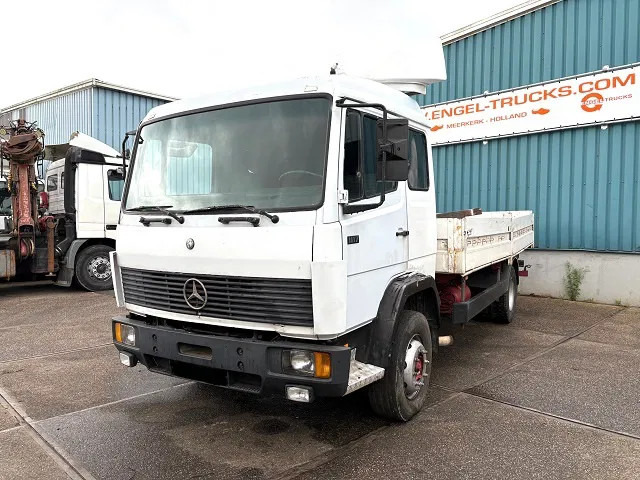 Mercedes-Benz 1117 K 6-CILINDER SLEEPERCAB (8 WHEEL NUTS / FULL STEEL SUSPENSION / MANUAL GEARBOX) - Dropside/ Flatbed truck: picture 1 Mercedes-Benz 1117 K 6-CILINDER SLEEPERCAB (8 WHEEL NUTS / FULL STEEL SUSPENSION / MANUAL GEARBOX) - Dropside/ Flatbed truck: picture 1